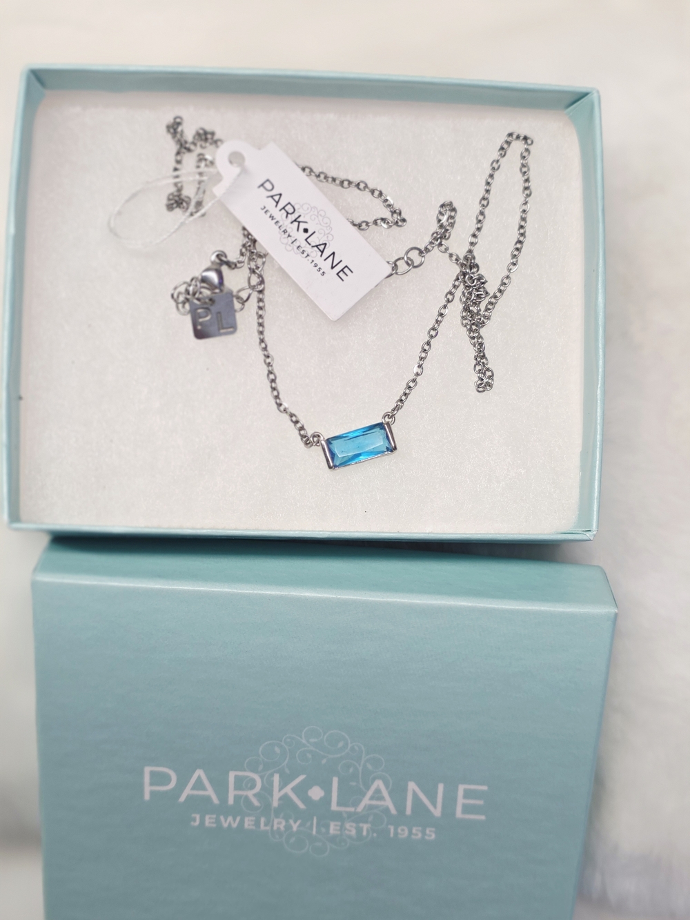 Park lane Windsor Necklace Blue Austrian Crystal Silver NIB